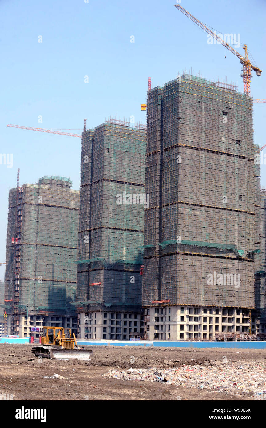 Blick auf eine Baustelle für ein Wohnprojekt für erschwinglichen Wohnraum in Shanghai, China, 3. März 2011. China wird mehr als 1.3 Trill investieren Stockfoto