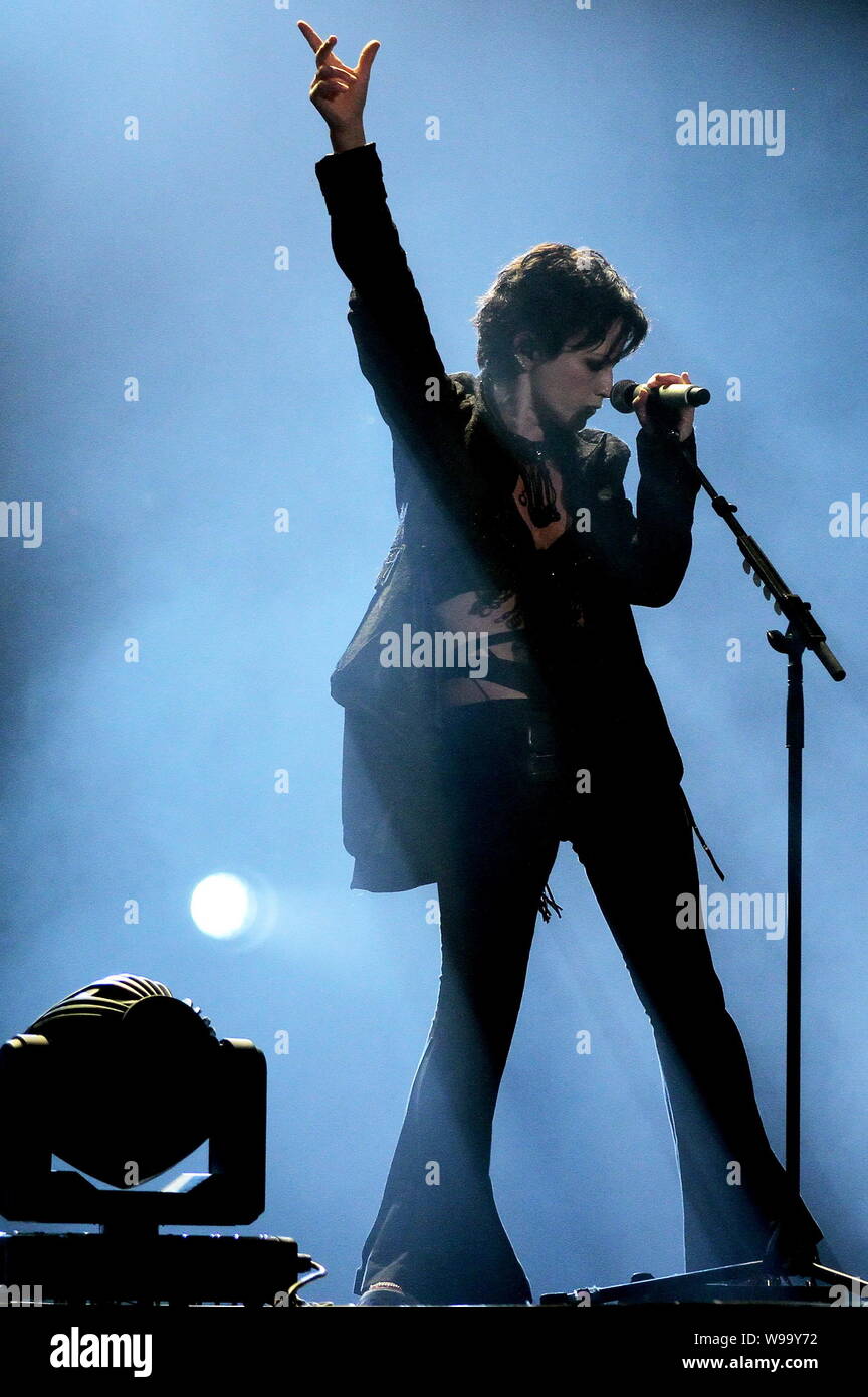 Irish Rock Band The CranBerries führt bei einem Konzert auf der China Tour bei MasterCard Zentrum in Peking, China, 28. Juli 2011. Stockfoto