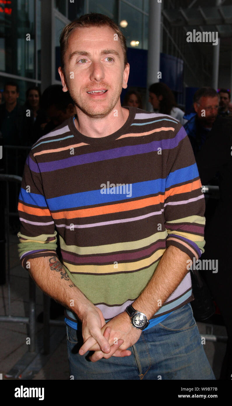 Schauspieler Und Planet Der Affen Star Tim Roth Macht Eine Uberraschung Besuch Des Edinburgh International Film Festival Heute Abend 15 8 01 An Der Stadte Ugc Kino Stockfotografie Alamy