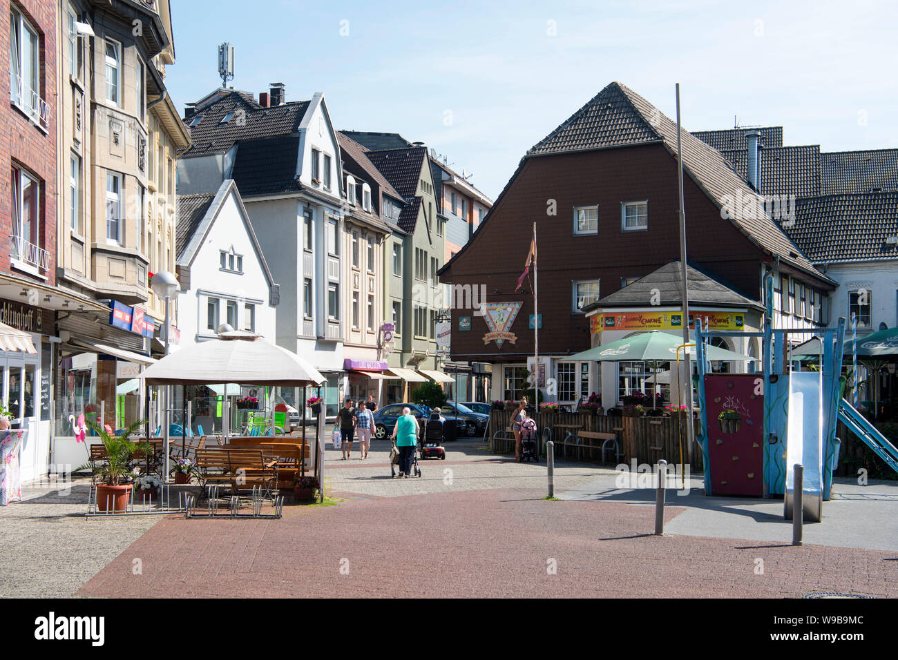 Deutschland, Ruhrgebiet, Kreis Recklinghausen, Datteln, Fussgängerzone und Einkaufsstraße 'hohe Strasse' Stockfoto