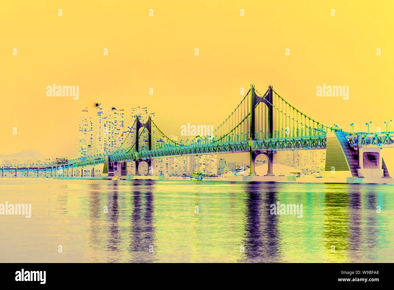 Gwangan Bridge bei Nacht in Busan, Südkorea Stockfoto