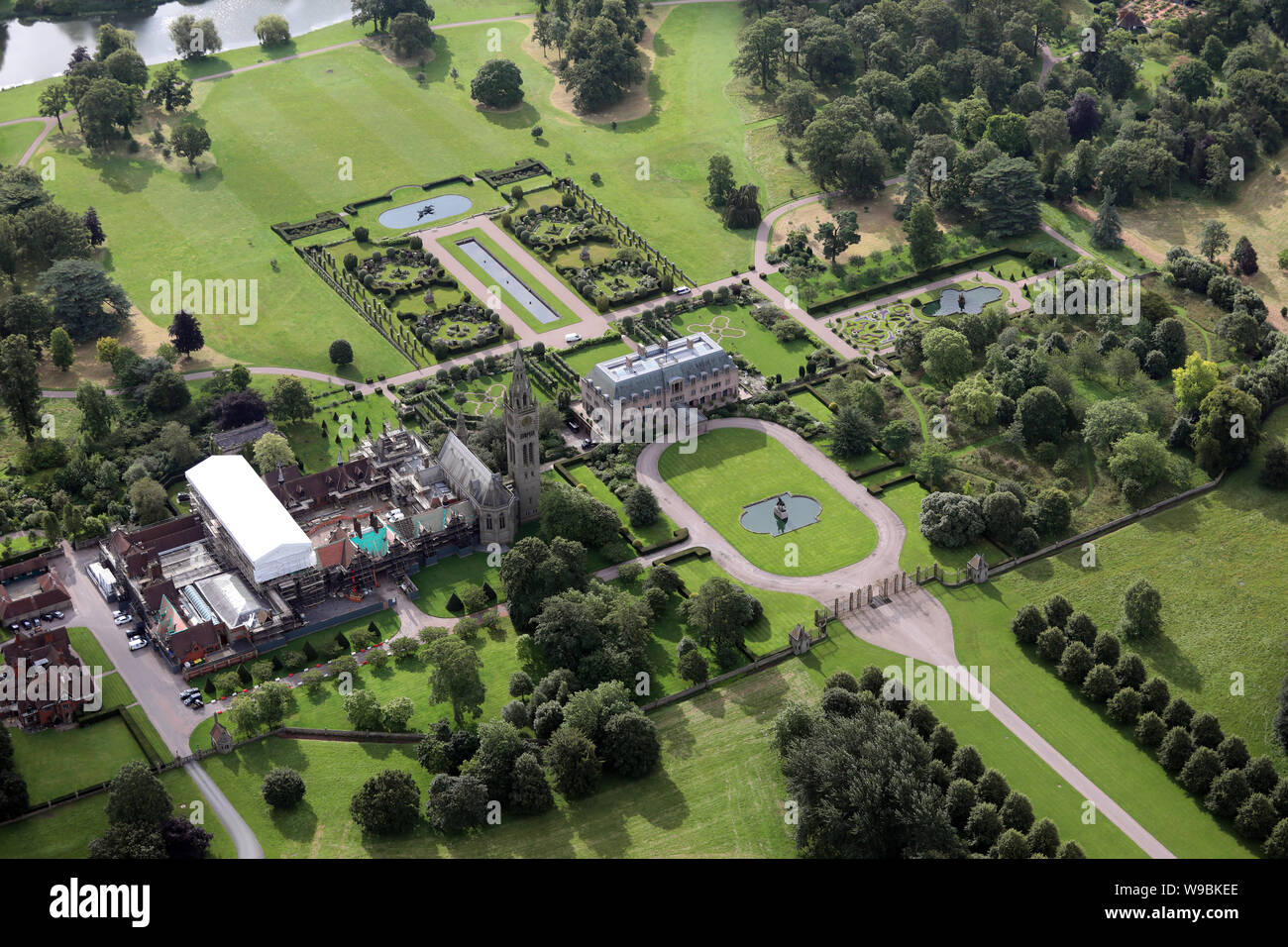 Luftaufnahme von Eaton Hall auf der Duke of Westminster Eaton Estate in Cheshire, Großbritannien Stockfoto