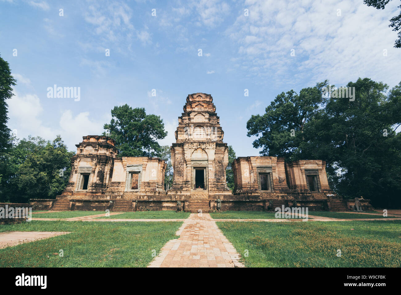 Antike Tempel im Gebiet von Angkor Wat historische Stadt in Siem Reap, Kambodscha Stockfoto