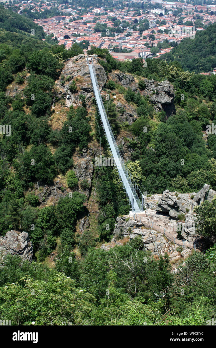 Le Passerelle de Mazamet über der Schlucht des Flusses Arnette, Tarn, Frankreich Stockfoto