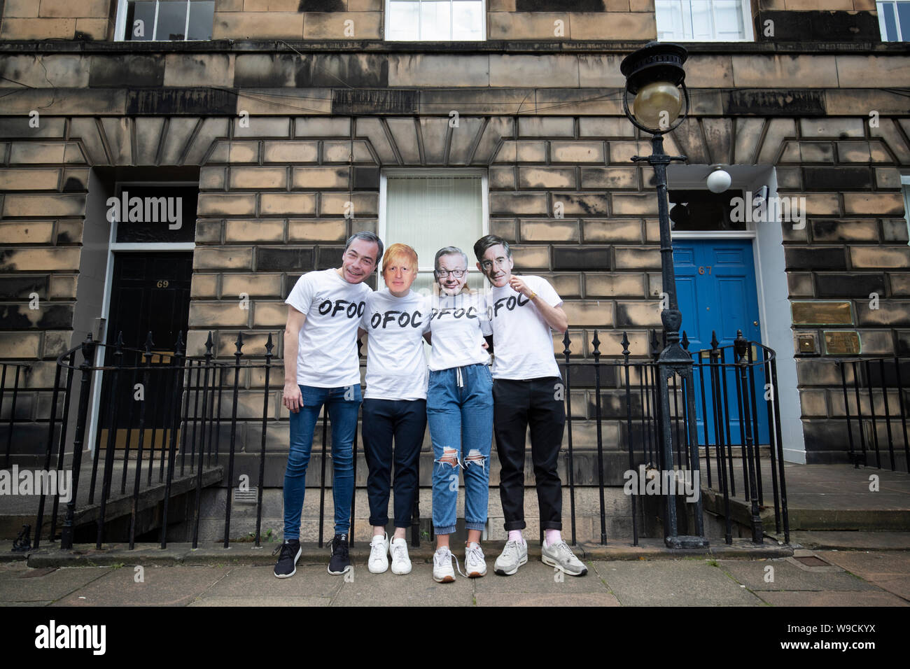 Junge Aktivistinnen aus unsere Zukunft, unsere Wahl hielt einen Protest außerhalb der Schottischen Konservativen HQ in Edinburgh zu warnen, dass ein no-deal Brexit bedroht die Zukunft der Europäischen Union. Stockfoto