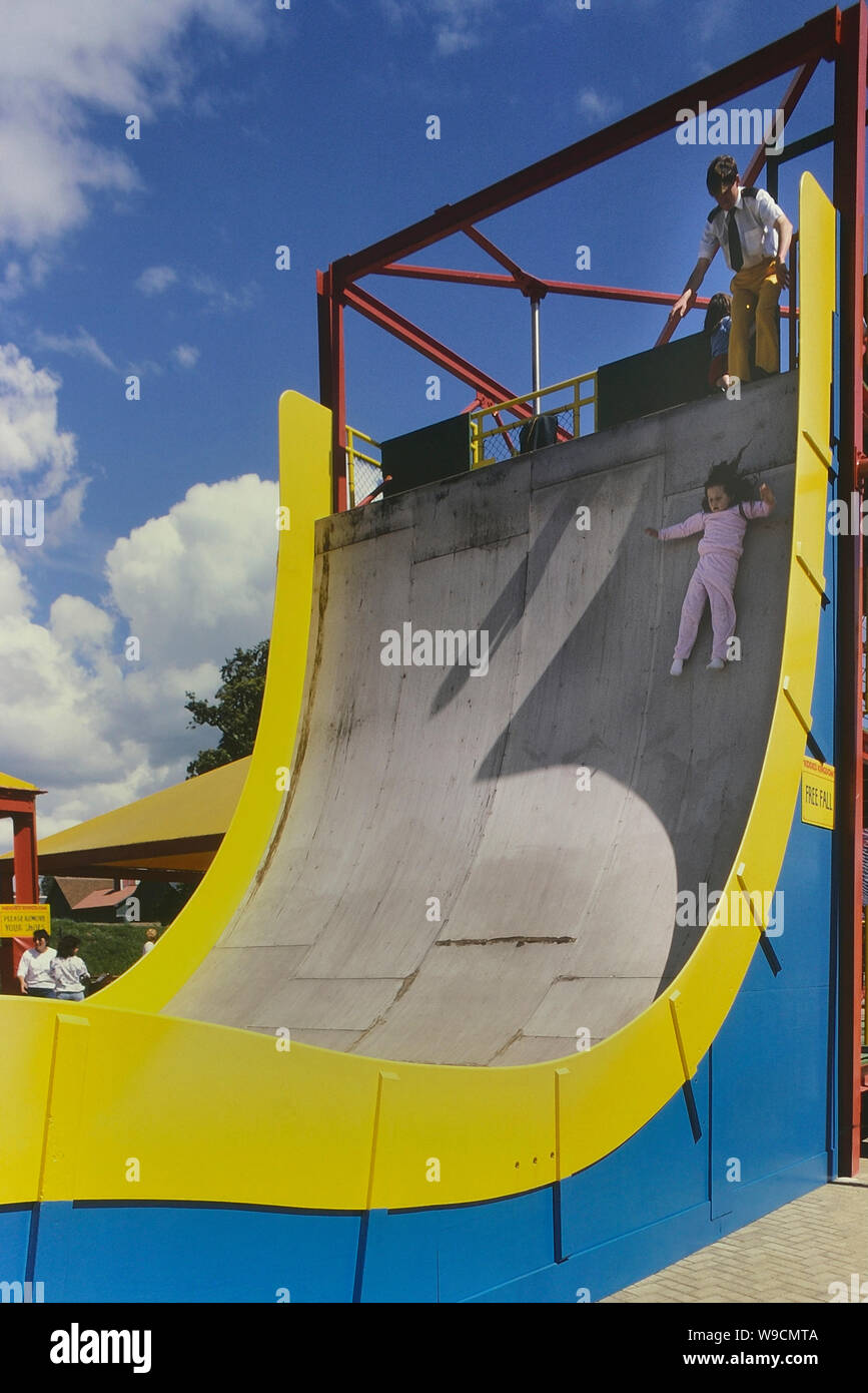 Freifall Folie, Kiddies Königreich, Alton Towers, Staffordshire, England, UK. Ca. 80er Stockfoto