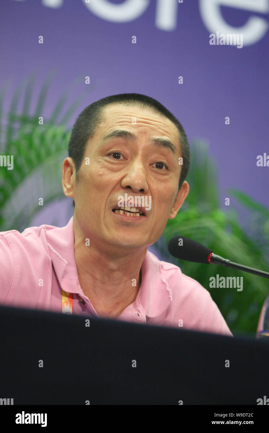 Zhang Yimou, Direktor der Eröffnungsfeier der Olympischen Spiele 2008 in Peking, und die Presse nach der Zeremonie in Beijing August 9, 2008. Zhang Yim Stockfoto