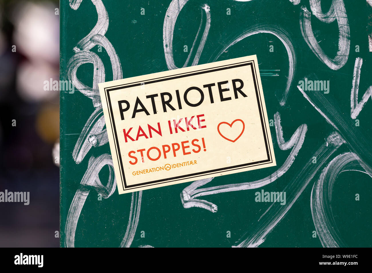 Dänische Generation Identität Aufkleber ('Generation Identitaer') 'Patrioter kan ikke stoppes' ('Patrioten nicht gestoppt werden') Stockfoto