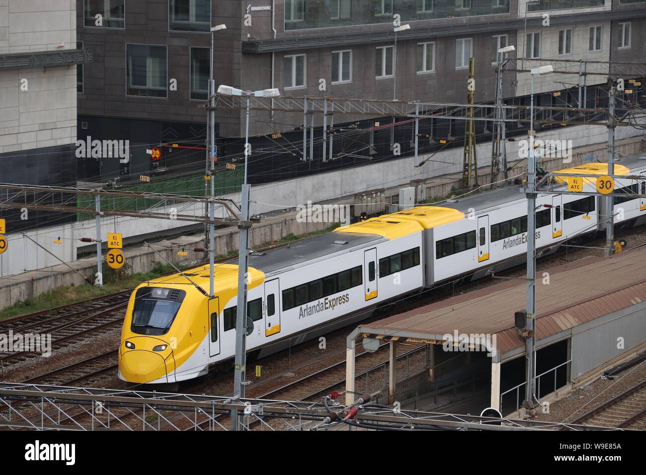 STOCKHOLM, Schweden - 24. AUGUST 2018: Arlanda Express in Stockholm. Der Zug verbindet verkehrsreichsten Flughafen im Land (Arlanda) mit der Hauptstadt Stockfoto