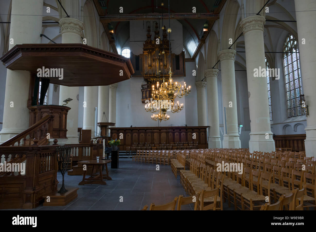 Leiden, Niederlande - 10 August, 2019: Innenraum des Hooglandse kerk im Zentrum von Leiden Stockfoto