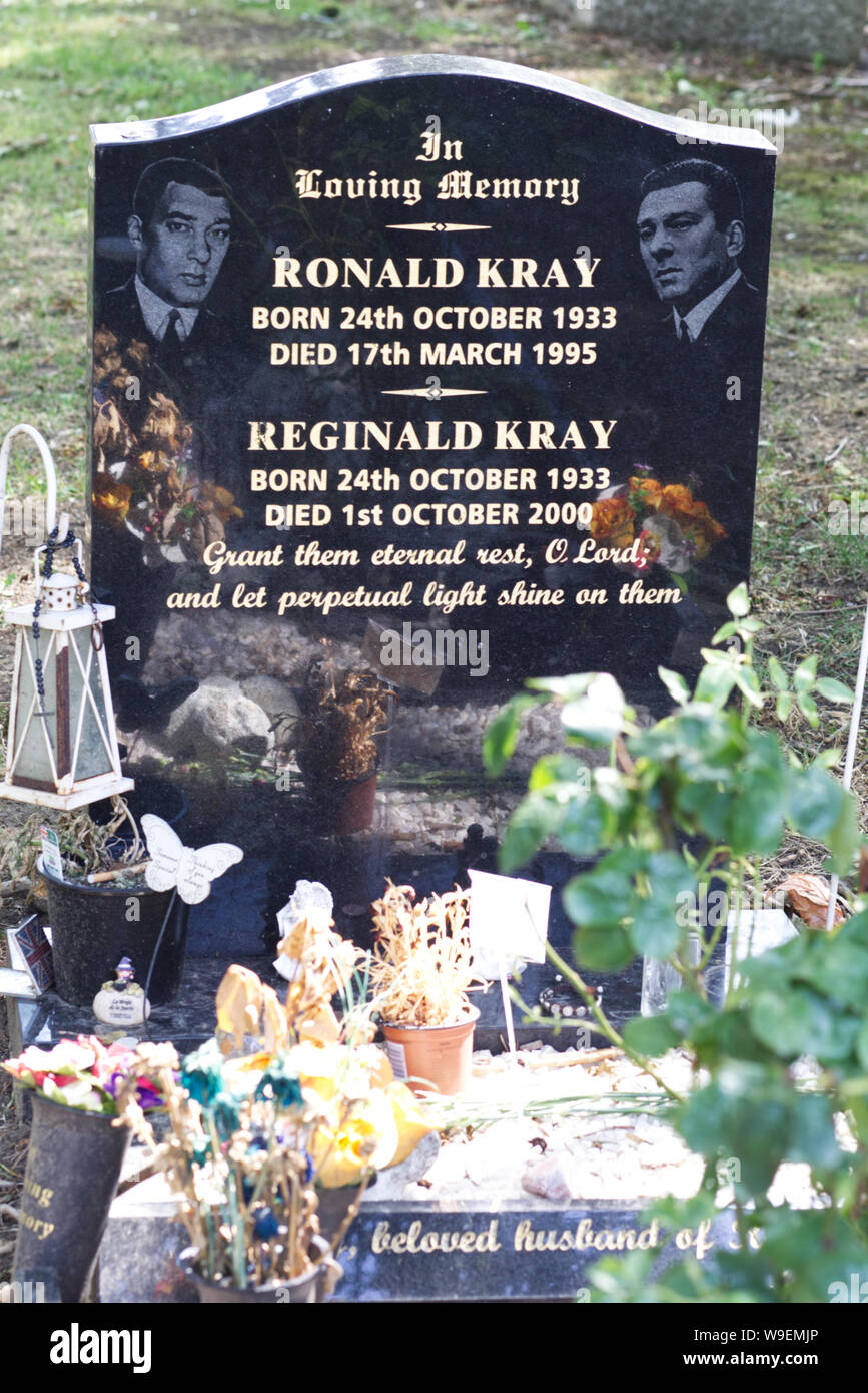 Chingford Berg Friedhof, Ronnie und Reggie Krays Grabstätte Stockfoto