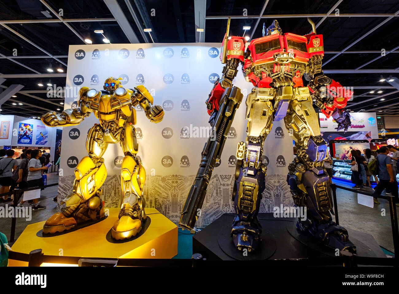 Transformers Optimus Prime Repliken am Ani-Com & Spiele HK Ausstellung in Hongkong. ACGHK ist die perfekte Plattform für die Absatz- und Geschäftsmöglichkeiten in der großen Welle von Kreativwirtschaft und digitale Unterhaltung Entwicklung. Als die populärste Sommerkarneval in Hongkong. Stockfoto