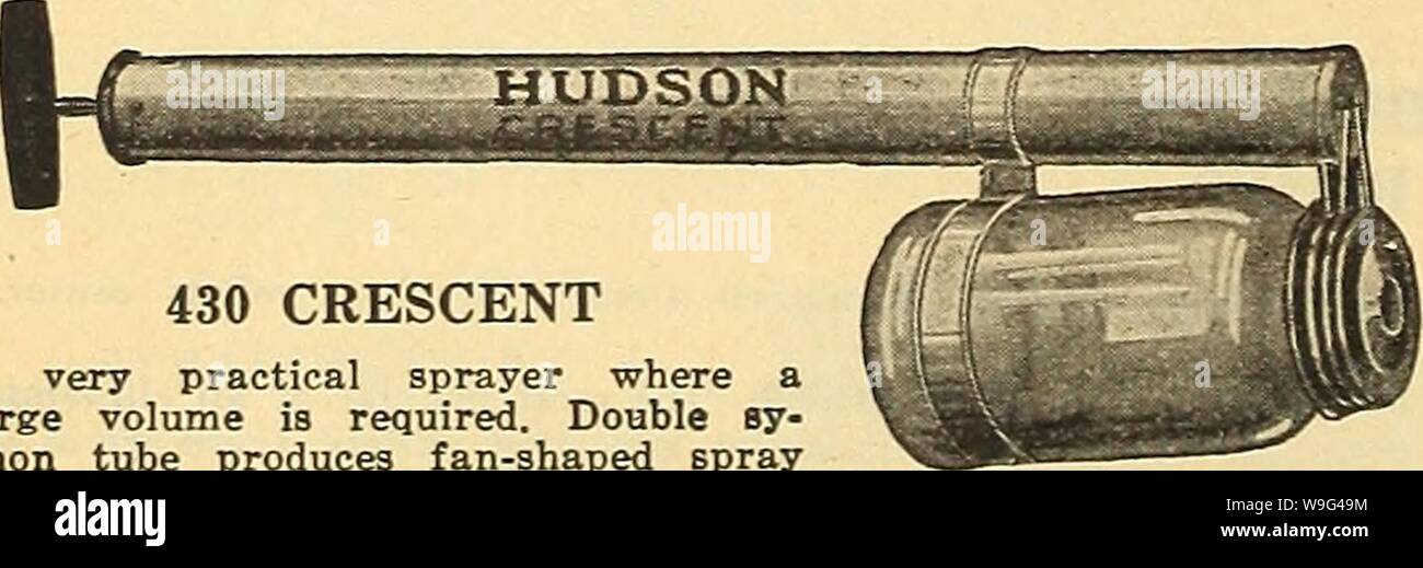 Archiv Bild ab Seite 107 der Currie's Garden jährlichen 63 Rd. Currie's Garten jährliche: 63. Jahr Frühjahr 1938 curriesgardenann 19 curr 4 Jahr: 1938 (432 kontinuierliche eine neue Art von kontinuierlichen feldspritze von Quart Kapazität. Verstellbare Düse ein beliebiger Dichte von Spray aus massivem Stream zu feinen Nebel. Hat große Einfüllöffnung für einfache Nozile" und "syphon Rohr aus Messing ARNOLD BORDEAUX MISCHUNG PATRONEN für 2 $. CO. EAD PATRONEN - 35 c, 35 c, 6 430 Halbmond eine sehr praktische Spritze, wo ein großes Volumen erforderlich ist. Doppel sy-phon Rohr produziert fächerförmigen Spray mit breite Abdeckung. Container ist st Stockfoto