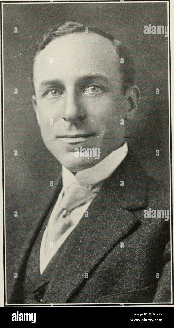 Archiv Bild von Seite 414 des Kuba (1907-1931). Der Kuba review cubareview 17 muns Jahr: 1907-1931 (die KUBA REVIEW' ALLES ÜBER KUBA" Schrecken, 1919, von der Munson Steamship Line Band XVI] SEPTEMBER 1919 Anzahl io-kubanischen Regierung Angelegenheiten Boas Boas Walton WALTON LANG Lang, neu ernannte r. s. Minister nach Kuba, wurde im Krieg geboren - Säge, Ind., 27. September 1876. Er wurde in den öffentlichen Schulen von Indiana, Illinois und Michigan, und ging - vvorth Military Academy, Lexington, MO. und St. Michael College, Santa Fe, New Mexico. Von 1894 bis 1898 war er mit Business Sorge Stockfoto