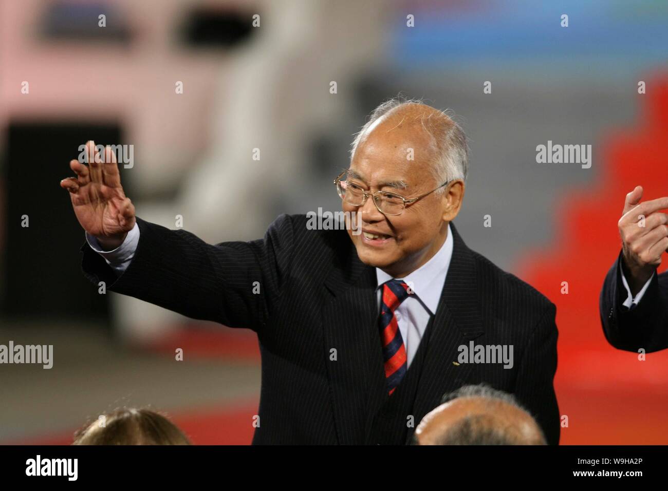 Er Zhenliang, Ehrenvorsitzender des Olympischen Komitees, Berater des Pekinger Organisationskomitees für die Spiele der XXIX. Olympiade (BOCOG) in Beijin Stockfoto