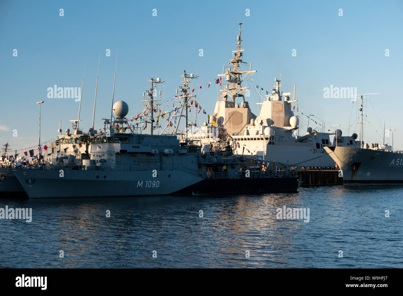 KIEL, Deutschland - Juni 22, 2019: Während der Kieler Woche 2019 den Marinestützpunkt Kiel organisiert eine offene Schiff im Tirpitzhafen. Illustrative editoria Stockfoto