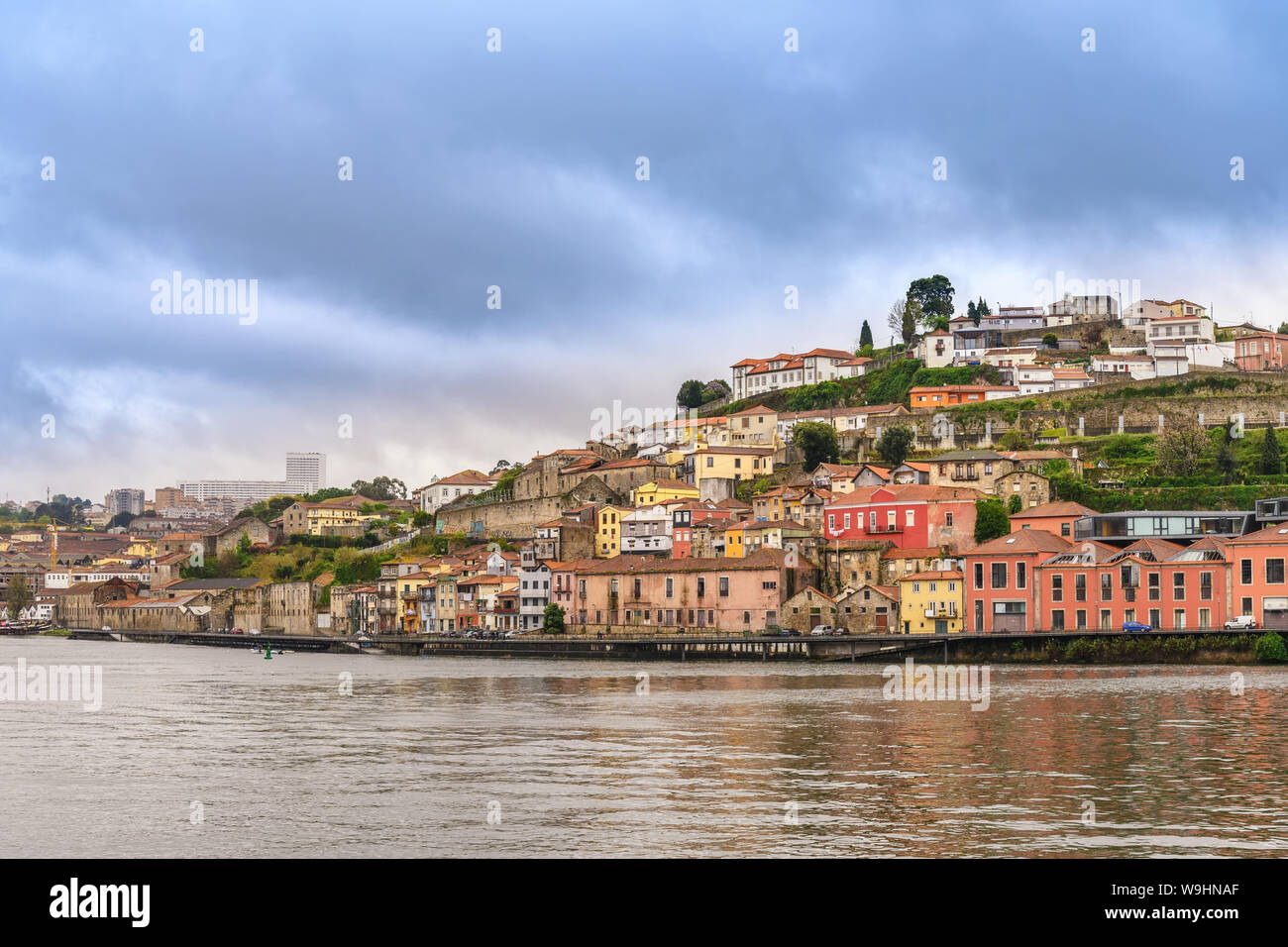 Porto Portugal Skyline der Stadt am Fluss Douro Stockfoto