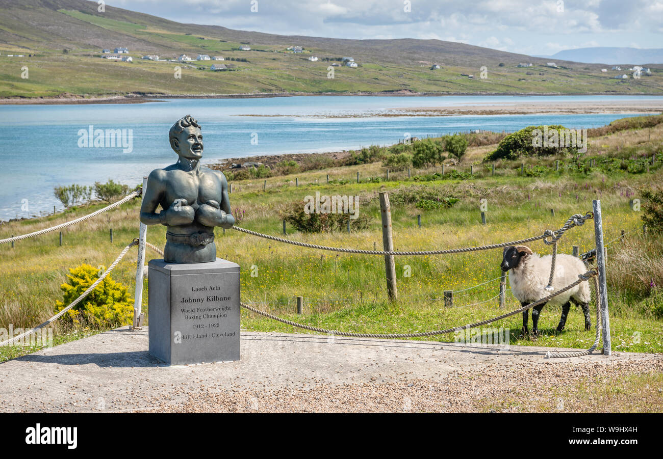 Johnny Kilbane Statue, Achill Island, County Mayo, Irland Stockfoto