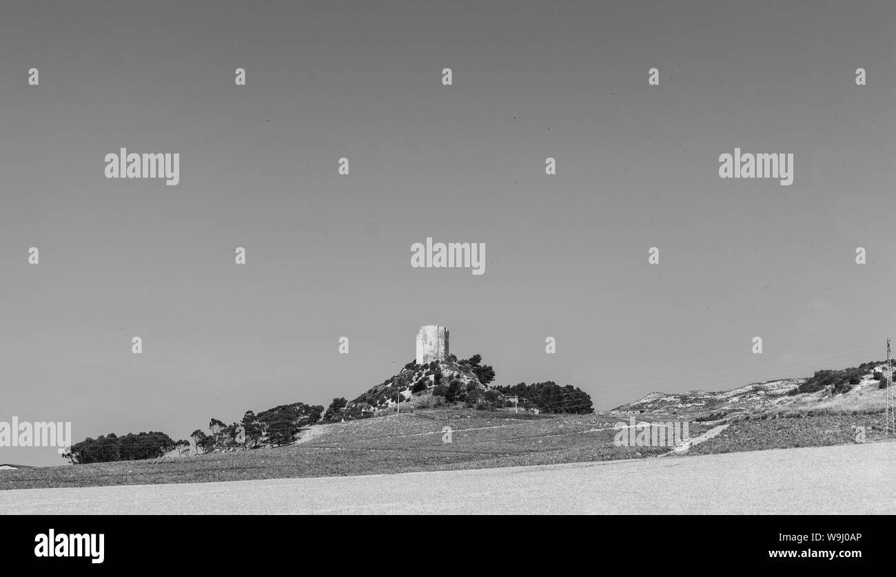 Schöne Landschaft mit dem Svevo Schloss "Castelluccio", Gela, Modica, Sizilien, Italien, Europa Stockfoto