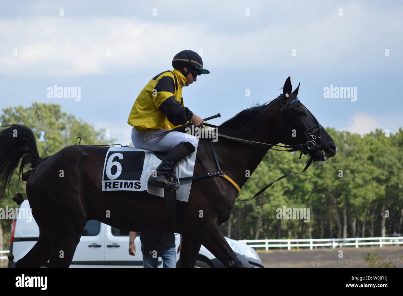 Pferderennbahn in Sault, Provence-Alpes-Côte d'Azur - Frankreich. 11. August 2019. Das einzige Pferd Rennen im Jahr Stockfoto