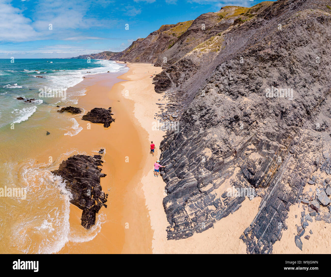 Praia Castelejo Strand, Vila do Bispo, Algarve, Portugal, 30071448 *** Local Caption *** Landschaft, Wasser, Frühling, Strand, Meer, Menschen, Luftaufnahme Stockfoto