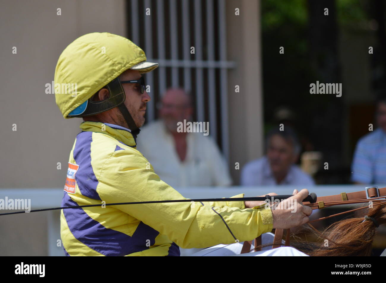 Pferderennbahn in Sault, Provence-Alpes-Côte d'Azur - Frankreich. 11. August 2019. Das einzige Pferd Rennen im Jahr Stockfoto