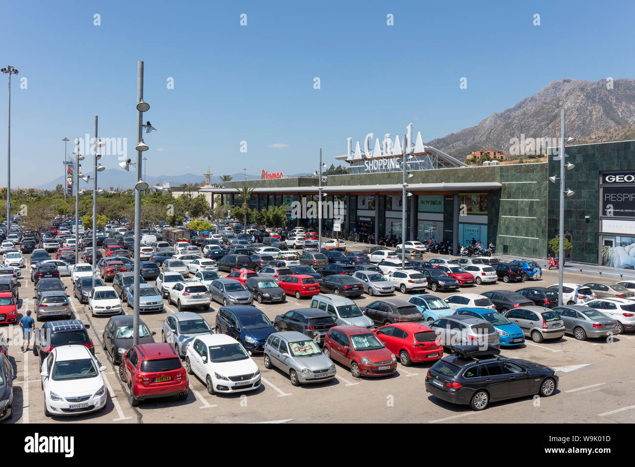 La Canada Shopping Centre, Marbella, Costa del Sol, Provinz Malaga, Andalusien, Südspanien. Stockfoto