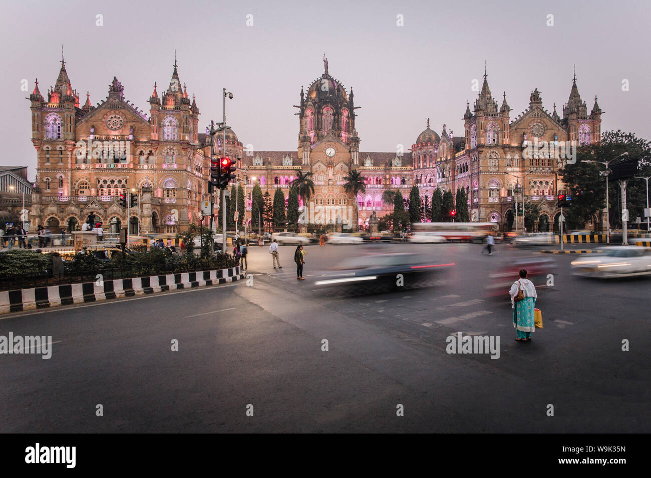Chhatrapati Shivaji Maharaj Terminus Bahnhof (Csmt), vormals Victoria Terminus, Weltkulturerbe der UNESCO, Mumbai, Maharashtra, Indien, Asien Stockfoto