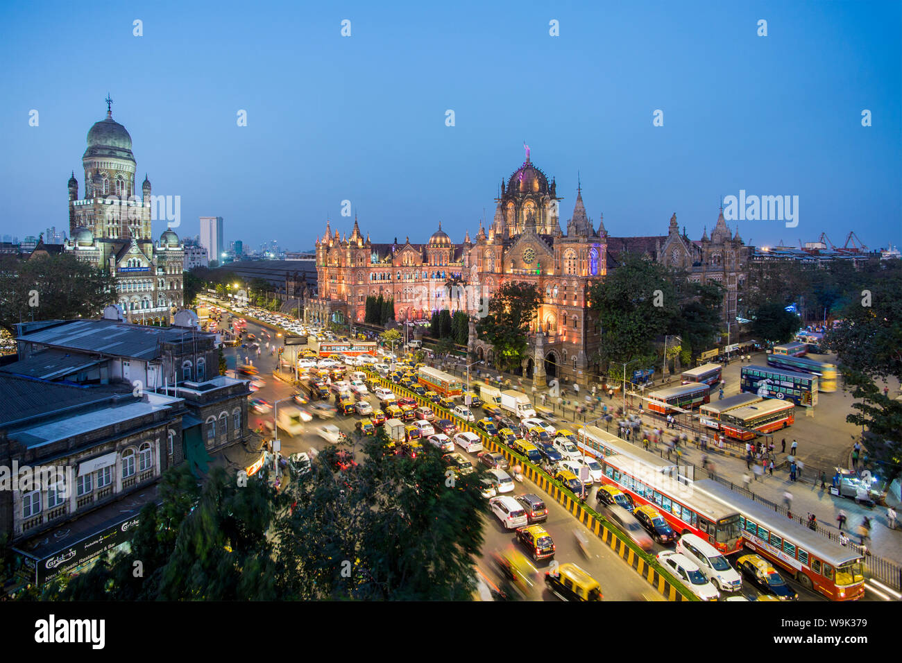 Chhatrapati Shivaji Maharaj Terminus Bahnhof (Csmt), vormals Victoria Terminus, Weltkulturerbe der UNESCO, Mumbai, Maharashtra, Indien, Asien Stockfoto