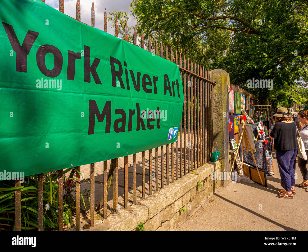 York Fluß Kunstmarkt, York Riverside, UK. Stockfoto