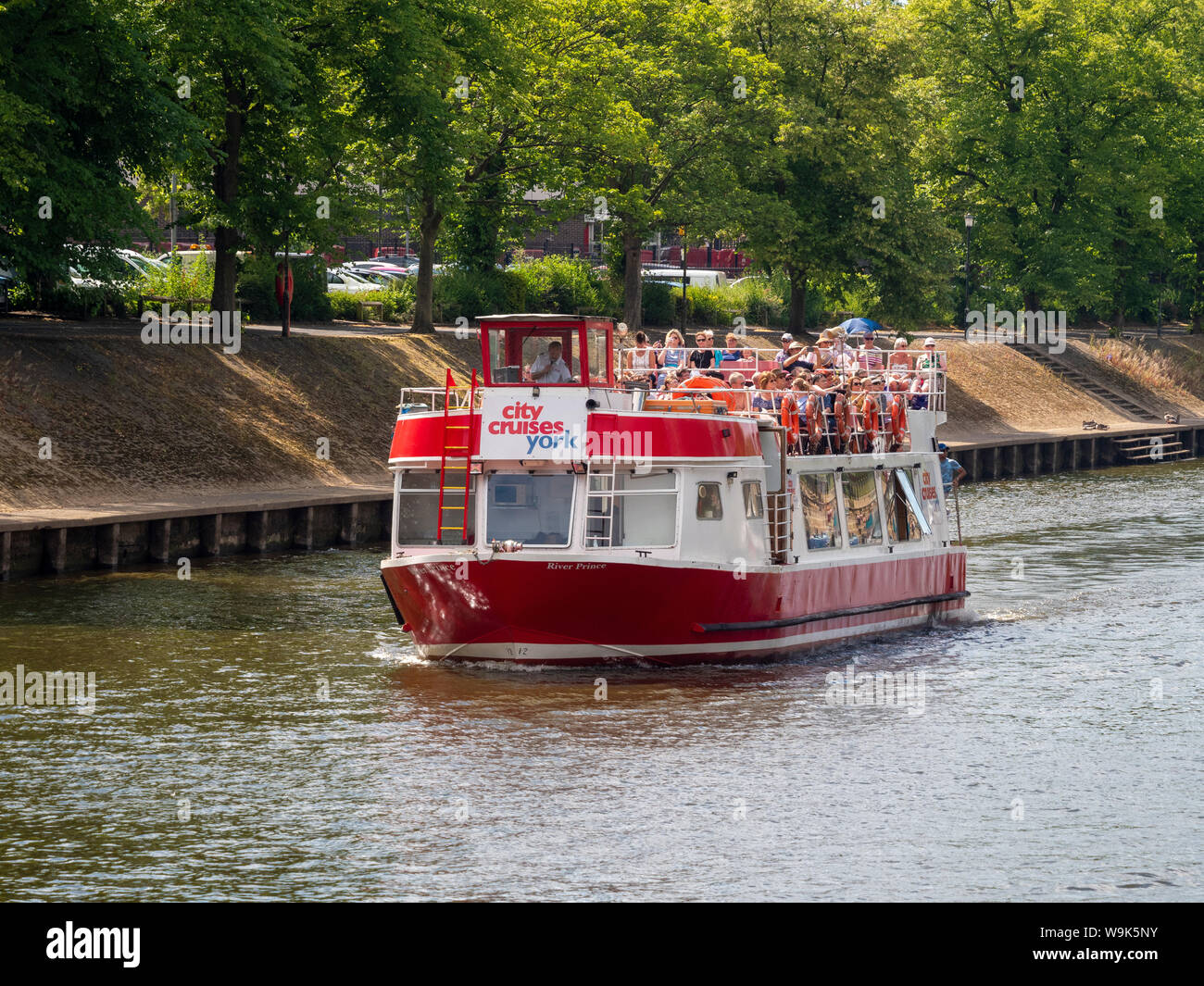 City Cruises Schiff auf dem Fluss Ouse, York, UK. Stockfoto