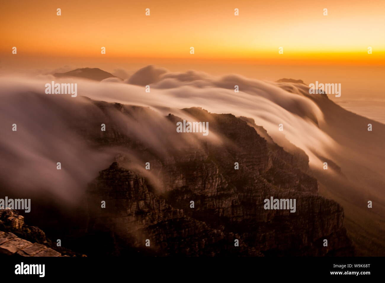 Wolken über dem Tafelberg, Kapstadt, Südafrika, Afrika Stockfoto