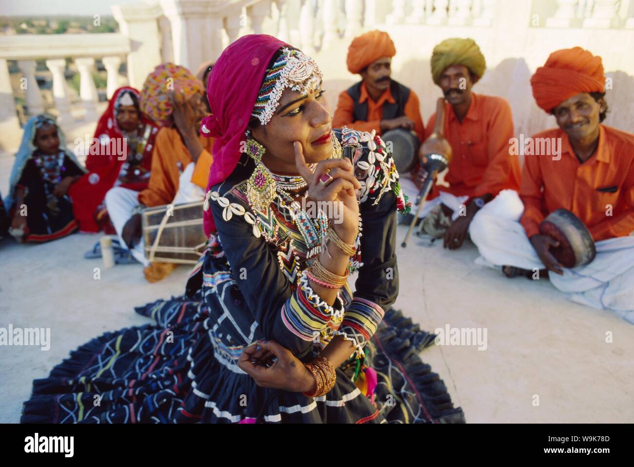 Traditionelle Kalbalia Dance Troupe, Rajasthan, Indien Stockfoto