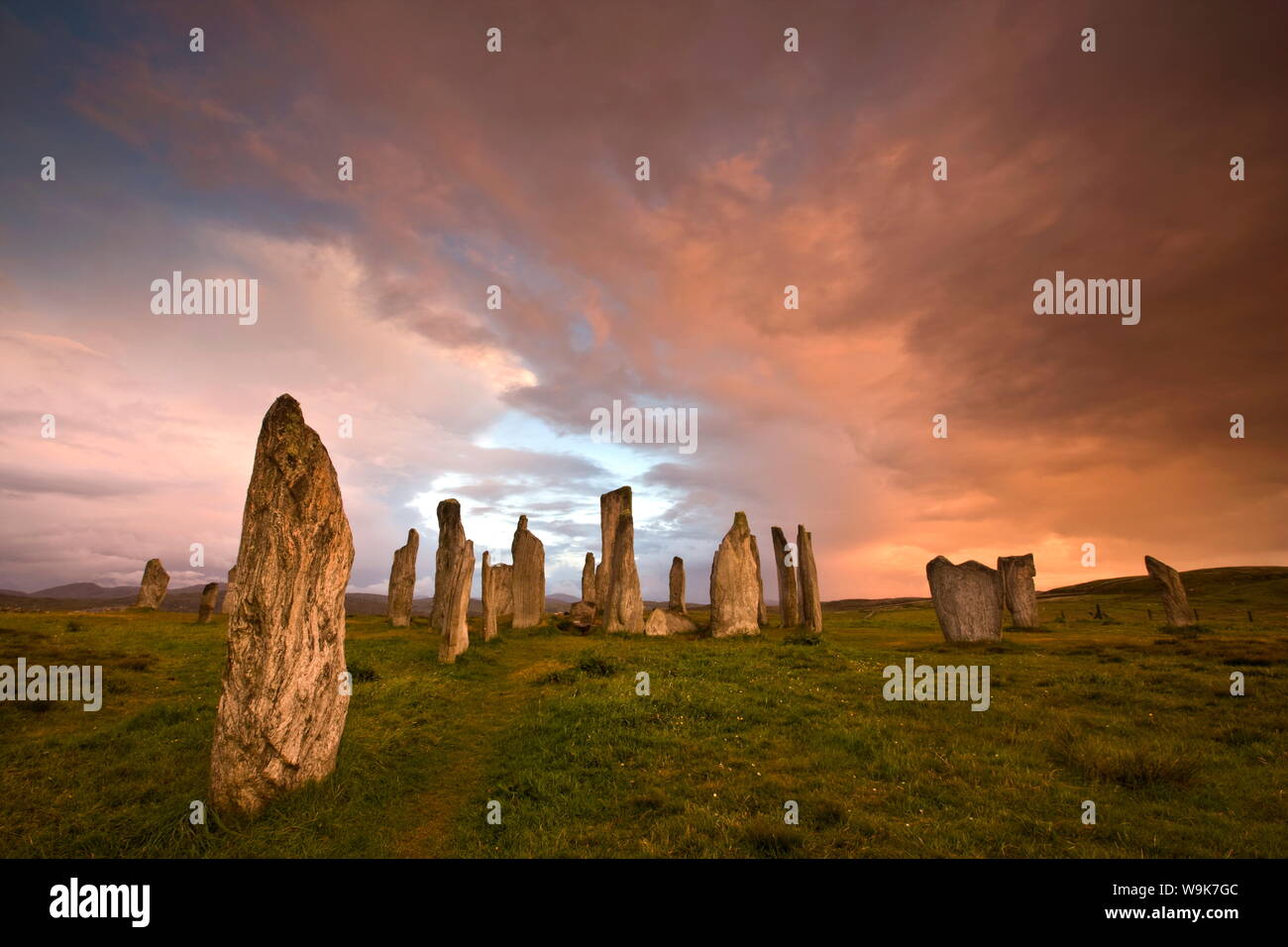 Standing Stones von Callanish im Morgengrauen, Callanish, in der Nähe von Carloway, Isle of Lewis, äußeren Hebriden, Schottland, Vereinigtes Königreich, Europa Stockfoto