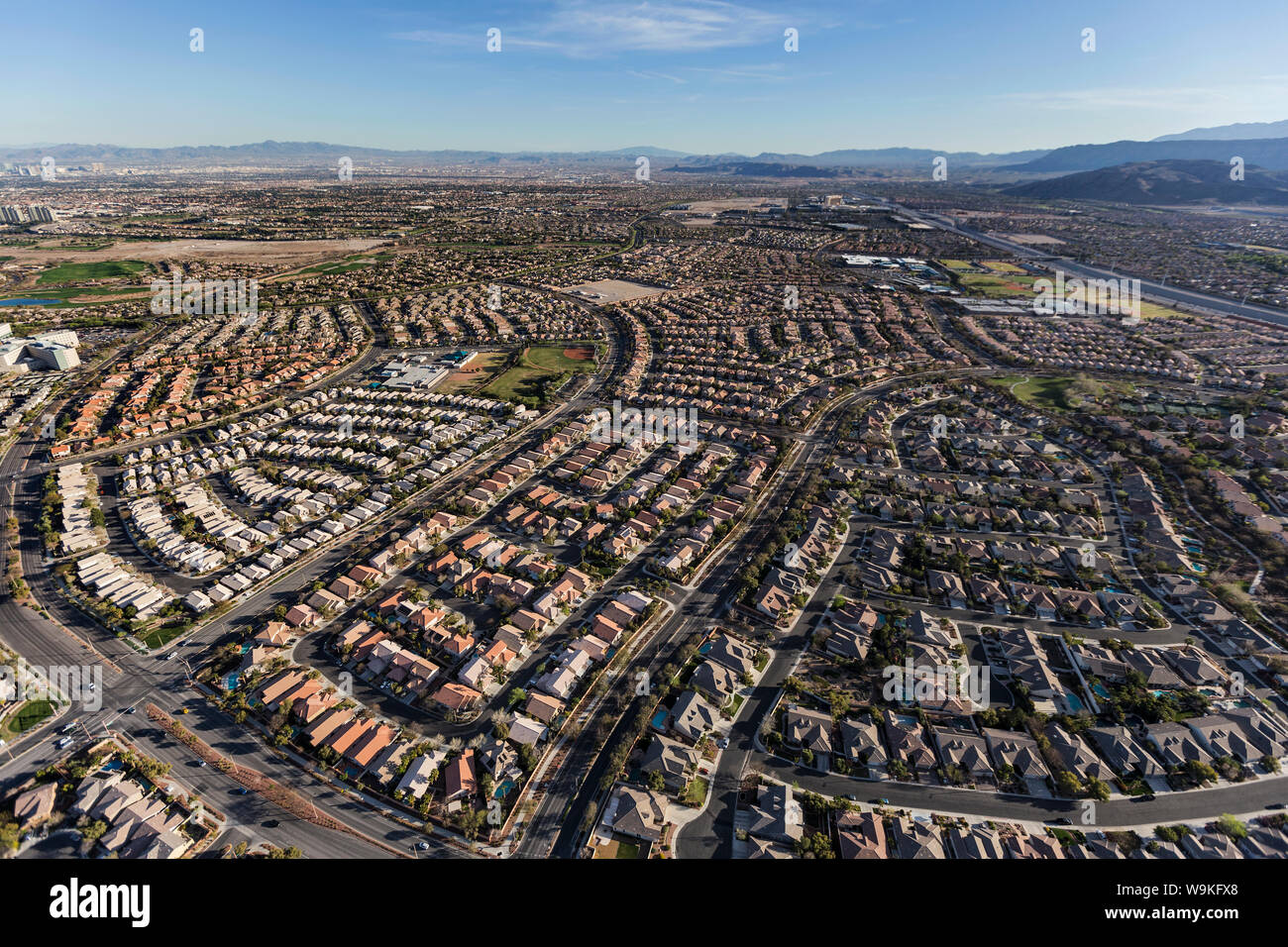 Luftaufnahme der Vorort Summerlin Straßen und Häuser in Las Vegas, Nevada. Stockfoto