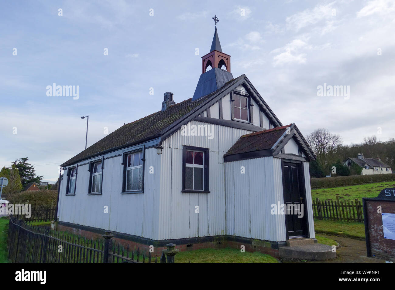 St. Augustine's Kirche, Schwarz & Weiß, 'tin Hütte' Stil Gebäude, Draycott im Ton, Derbyshire, England, Großbritannien Stockfoto