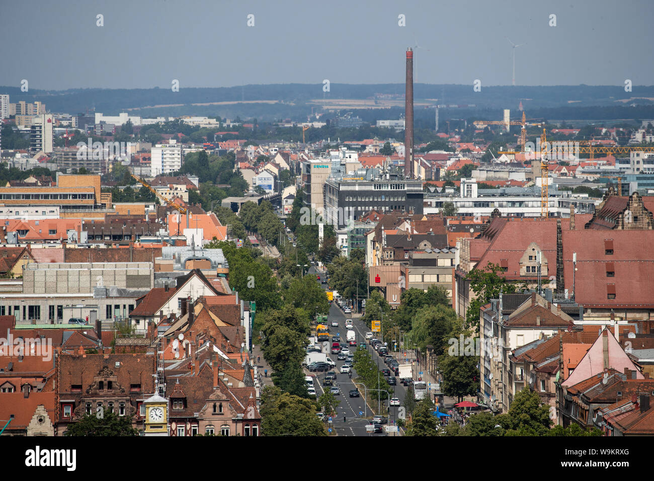 Nürnberg, Deutschland. 05. Juli, 2019. Blick auf die Fürther Straße in Richtung Westen nach Fürth. Credit: Daniel Karmann/dpa/Alamy leben Nachrichten Stockfoto