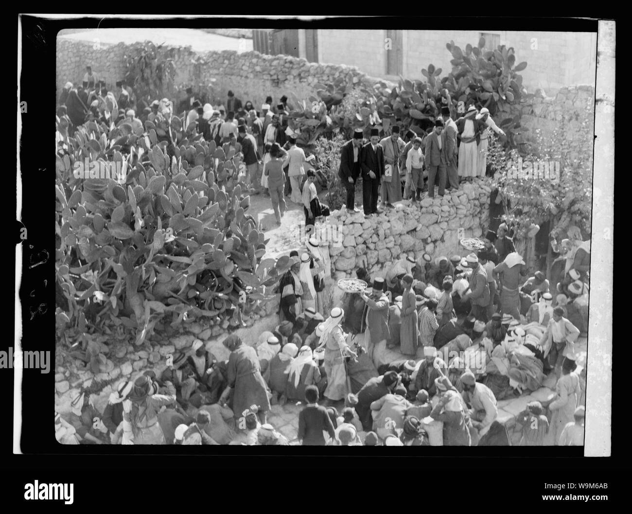 Arabische Demonstrationen am 13. und 27. Okt., 1933. In Jerusalem und Jaffa. Arabische Störungen. Die Nachwirkungen. Fütterung aus öffentlichen Mitteln beraubt und verletzt Stockfoto