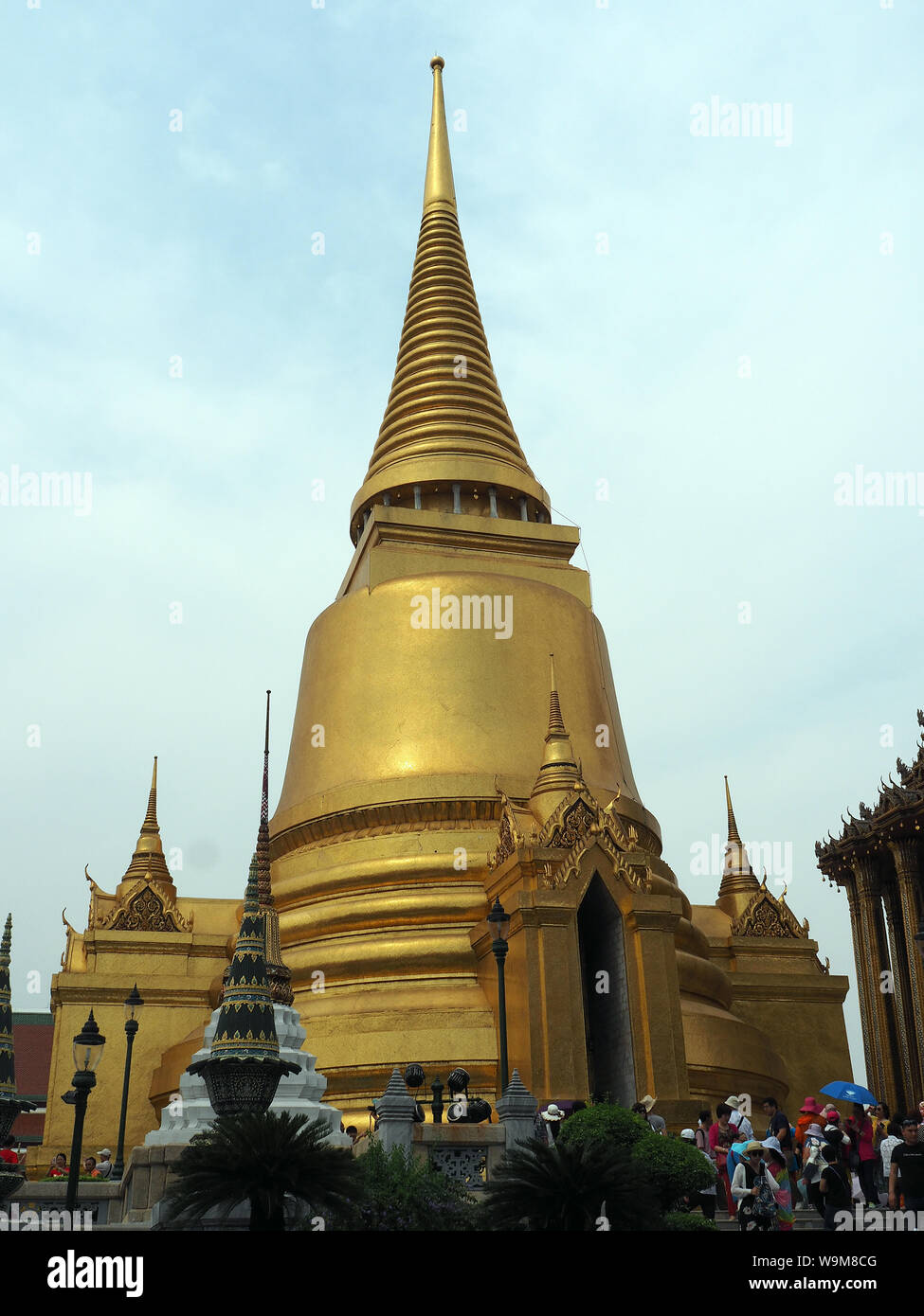 Phra Sri Rattana Chedi, Wat Phra Kaew, Bangkok, Bangkok, Thailand, Asien Stockfoto