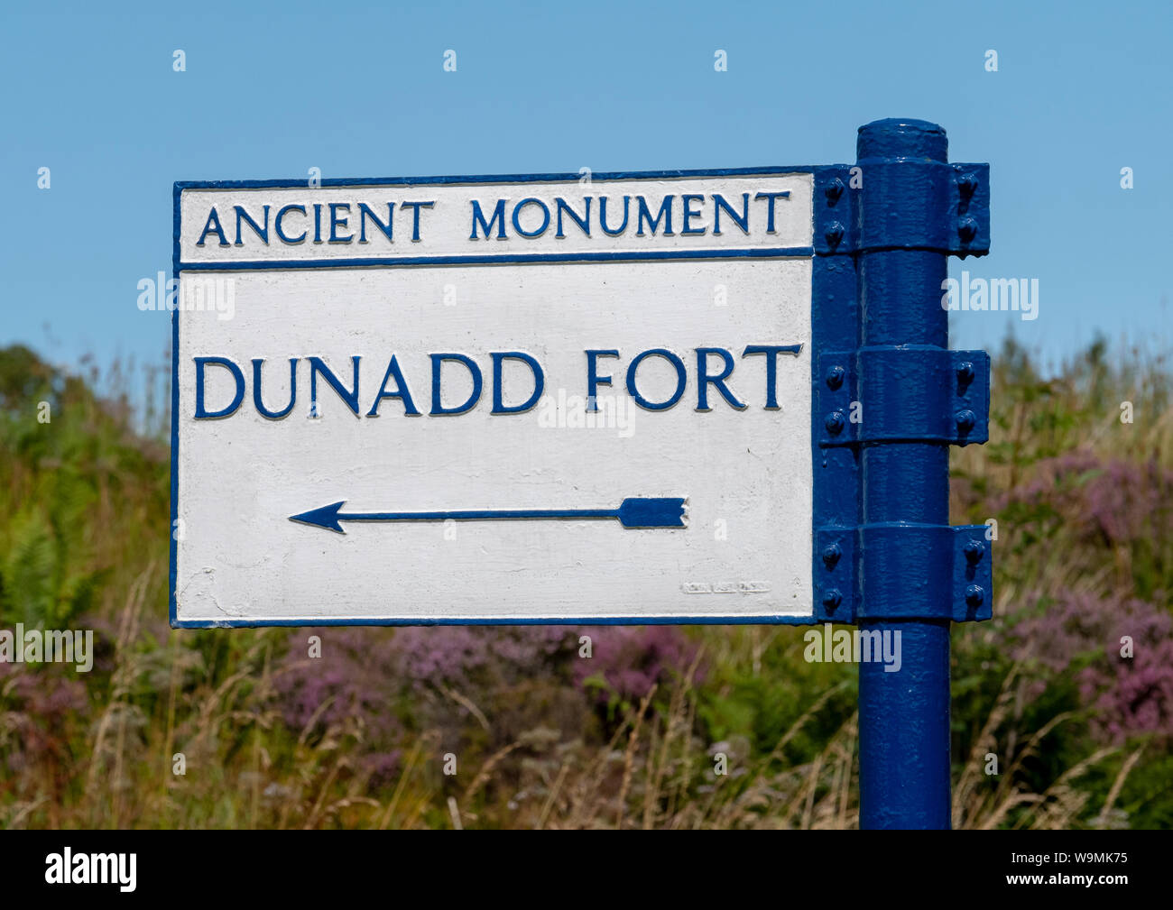 Zeichen, den Weg zu Dunadd Fort, Kilmartin Glen, Argyll, Schottland. Stockfoto