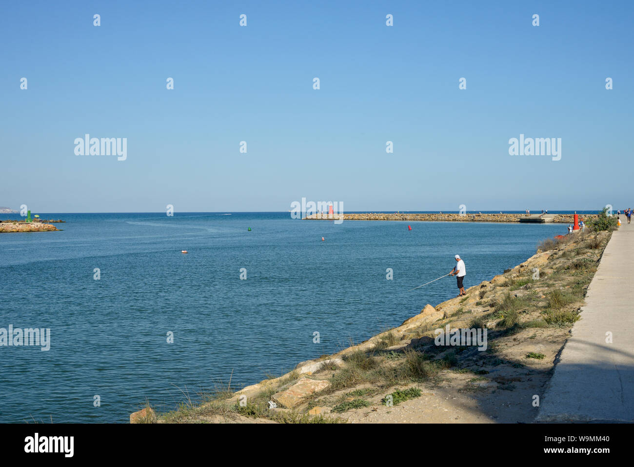 Mündung des Flusses Segura - gola del rio segura - in Guardamar del Segura am Mittelmeer, Alicante, Spanien Stockfoto