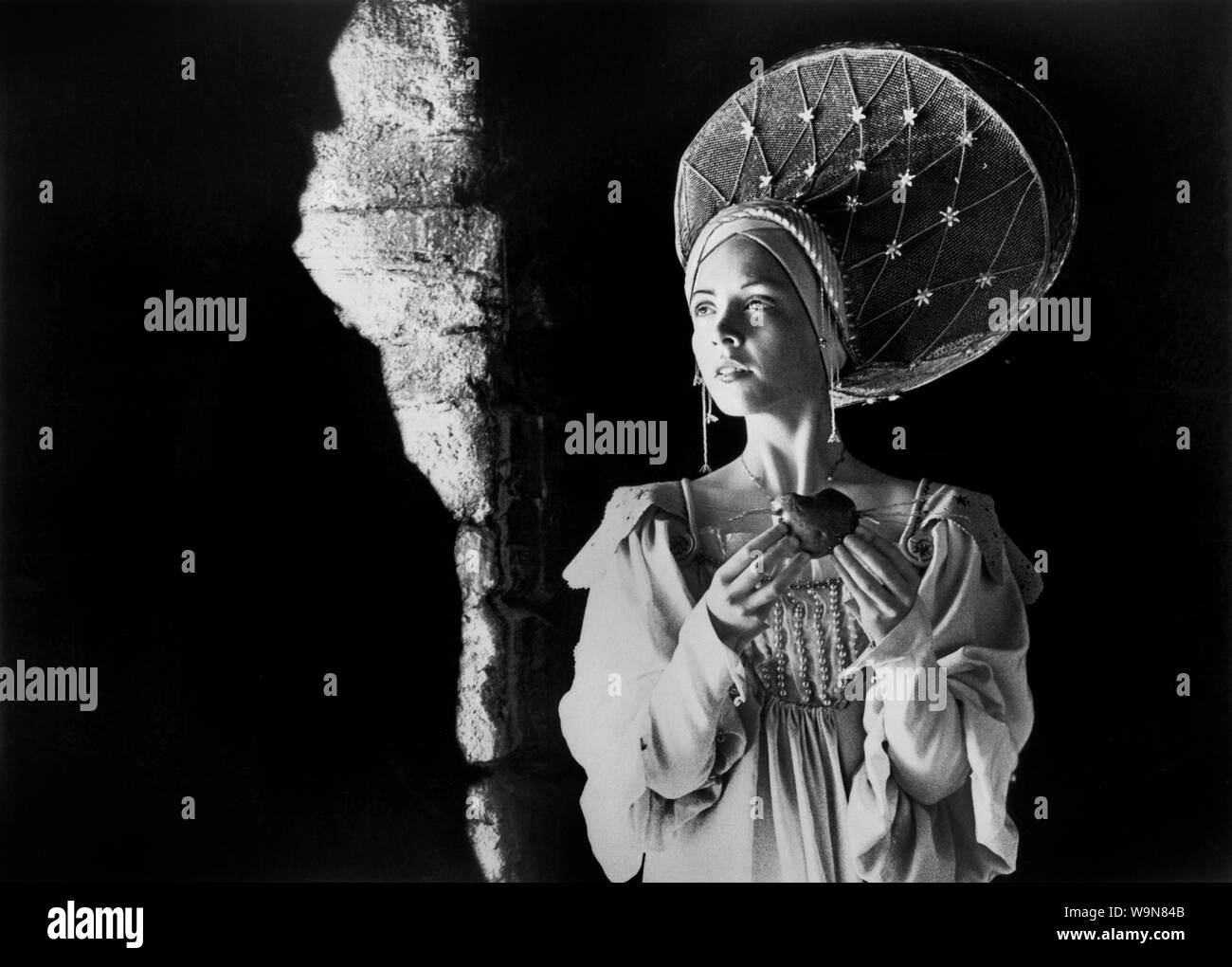 Deborah Fallender, der British Fantasy Film fest, 'Jabberwocky', Python Filme, Regenschirm Filme, Columbia-Warner Distributoren, 1977 Stockfoto