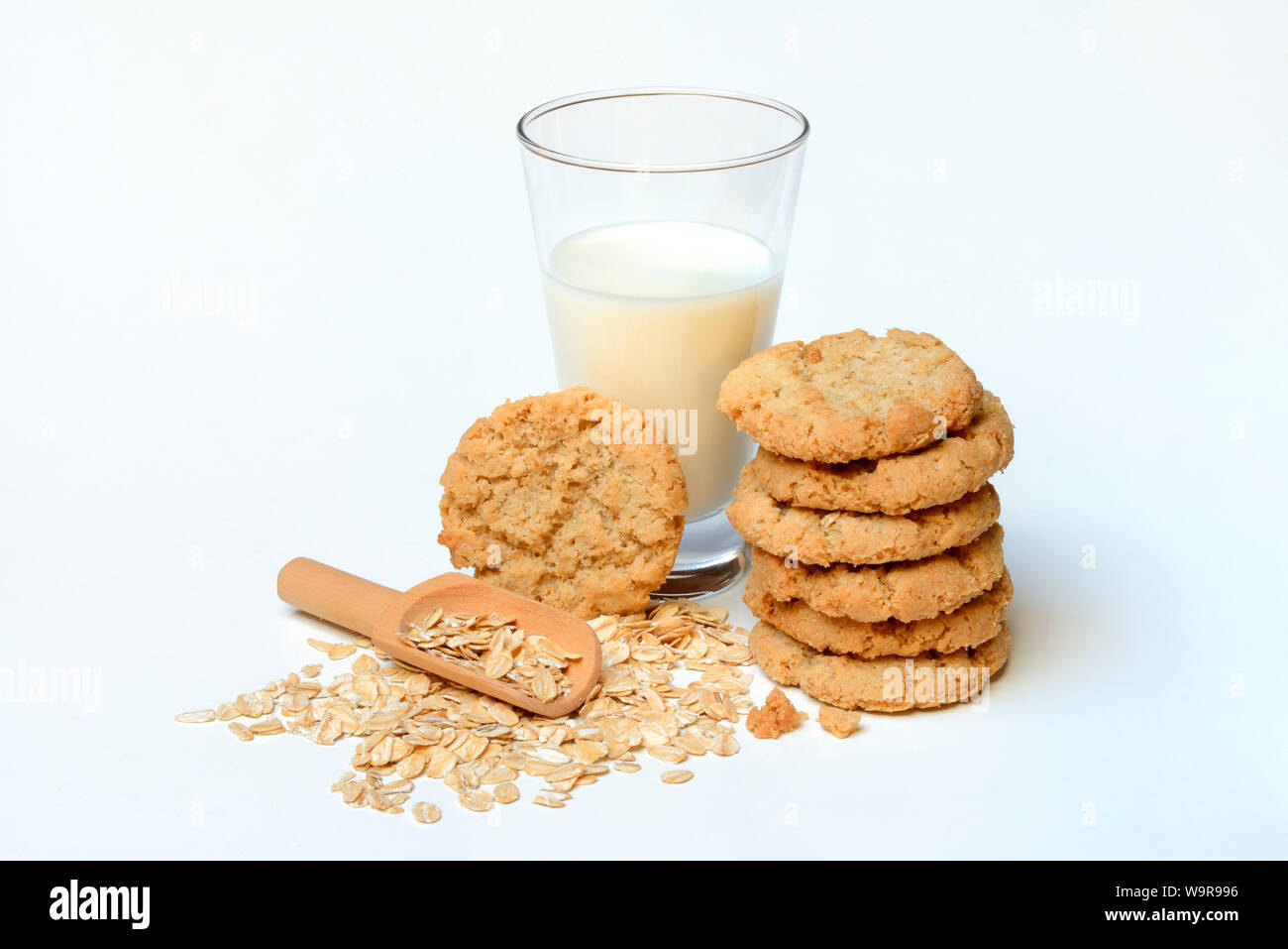 Haferflocken Cookies, Haferflocken und Glas Milch Stockfoto