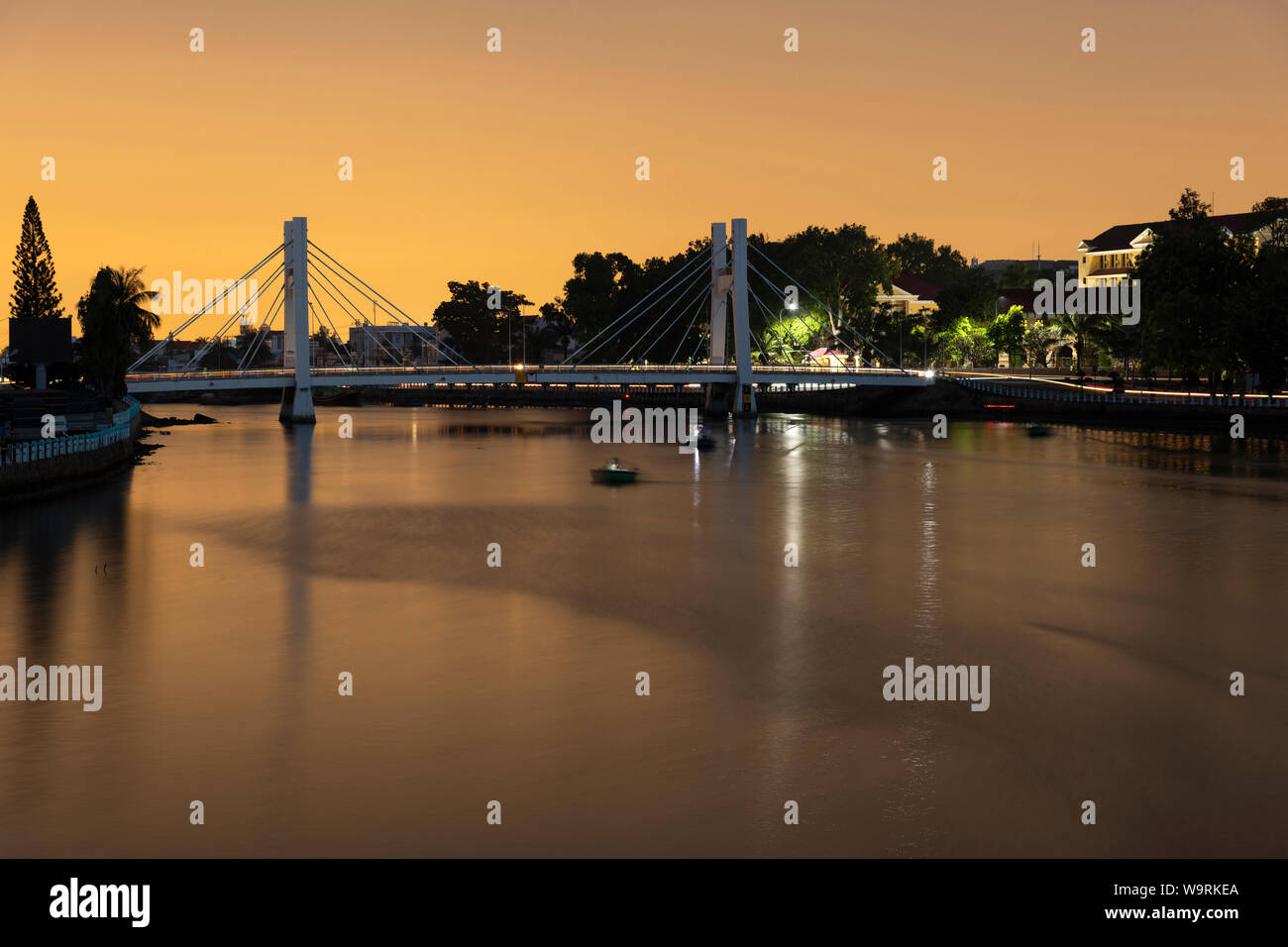 Asien, Asien, Südostasien, Vietnam, Süd-, Binh Thuan Provinz, Phan Thiet, River Bridge *** Local Caption *** Stockfoto