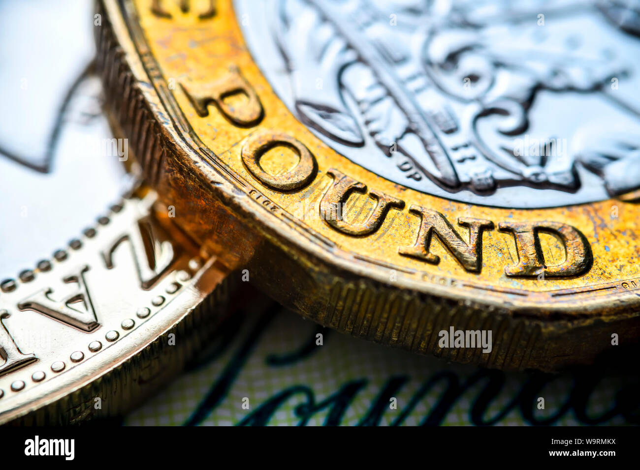 British Pound Sterling Münzen und Banknoten Stockfoto