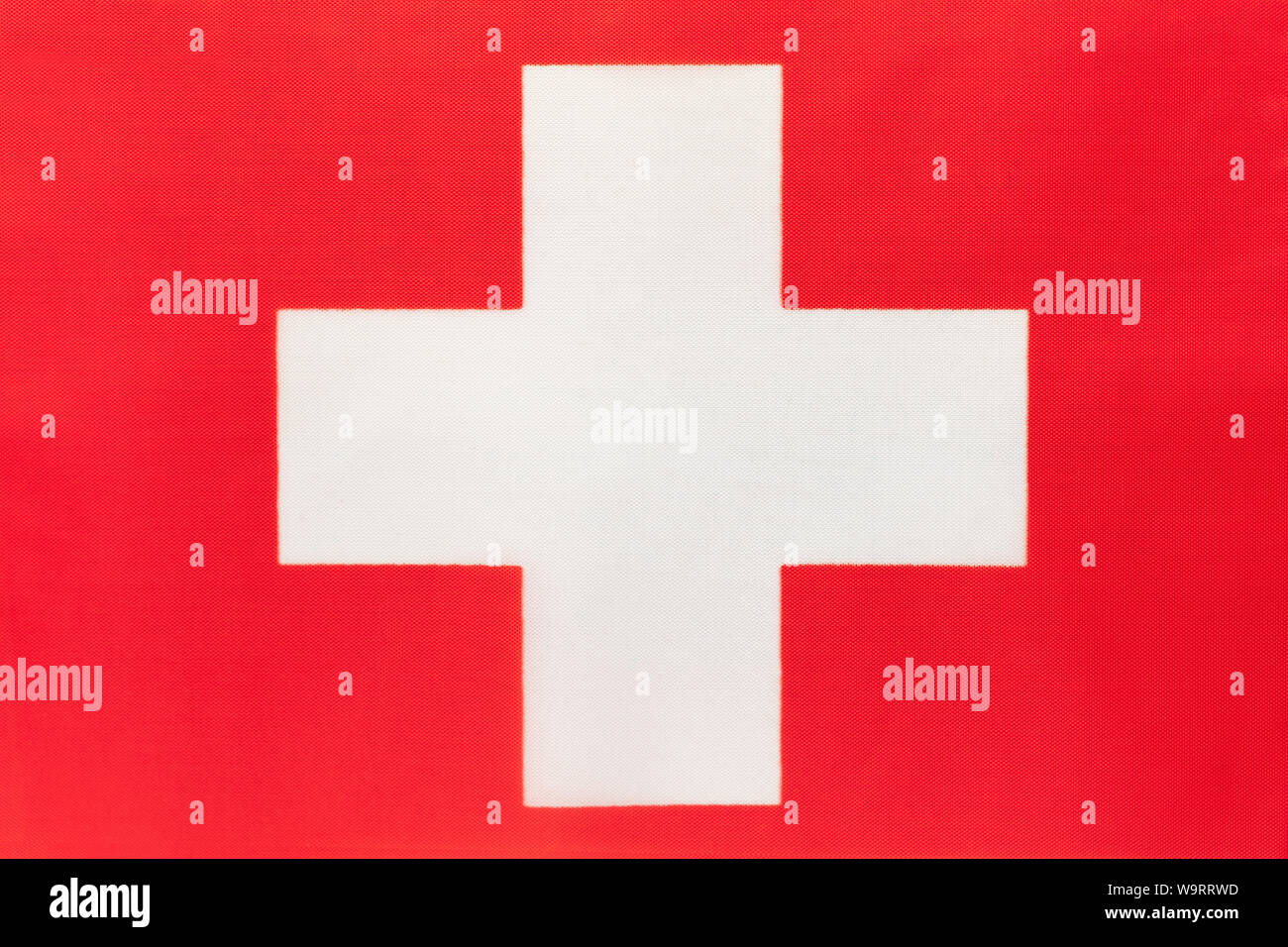 Schweiz national Stoff Flagge mit Wappen, Textil- Hintergrund. Symbol der  internationalen europäischen Land. Offizielle Schweizer unterzeichnen  Stockfotografie - Alamy