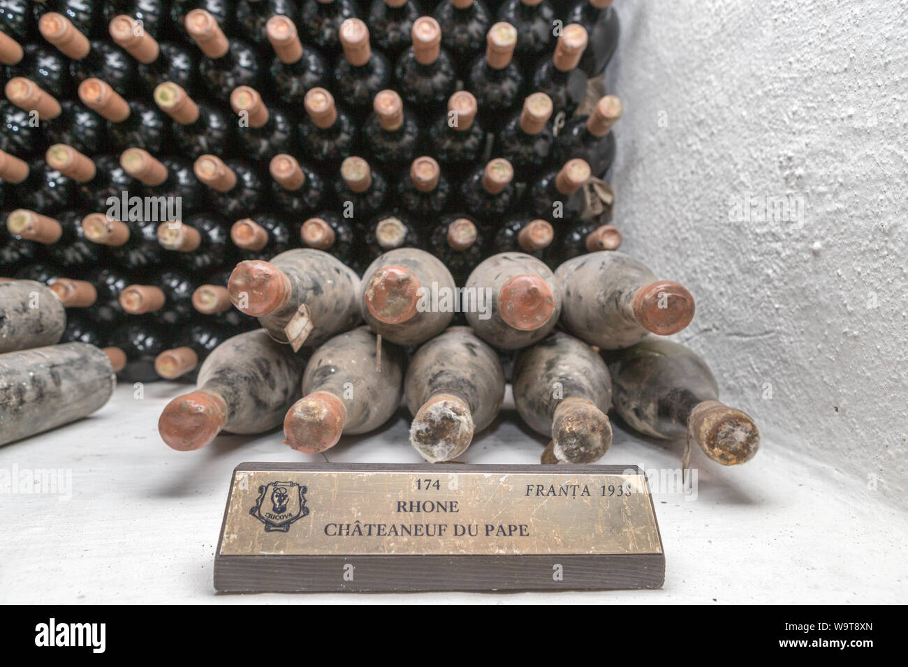 Chateauneuf-du-Pape 1938 Museum und Lagerbereich Issilkul Weingut Chisinau Moldawien Stockfoto