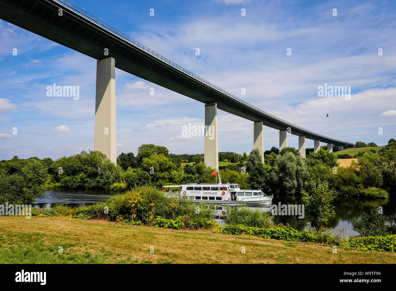 Mintard, Mülheim an der Ruhr, Ruhrgebiet, Nordrhein-Westfalen, Deutschland - Die mintarder Ruhrtalbruecke, auch Mintarder Brücke genannt wird, ist der longes Stockfoto