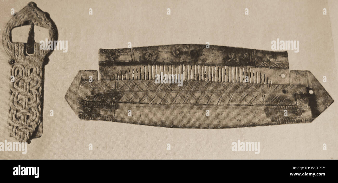 Sächsische Kamm und Gürtelschnalle in England entdeckt und aus der Zeit um 900 N.CHR. Stockfoto