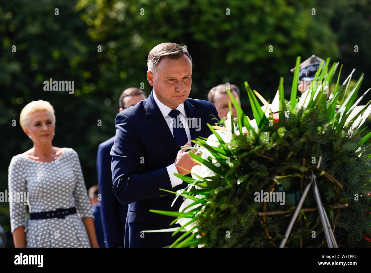 Präsident von Polen, Andrzej Duda, legt Kranz am Denkmal der Schlesischen Aufständischen während der Veranstaltung in Kattowitz statt. Anlässlich der Polnischen Armee Tag, der 99. Jahrestag der Schlacht von Warschau und den 100. Jahrestag des Ausbruchs des Ersten Schlesischen Aufstand, zum ersten Mal offizielle Feierlichkeiten Platz aus der Hauptstadt Warschau. Stockfoto